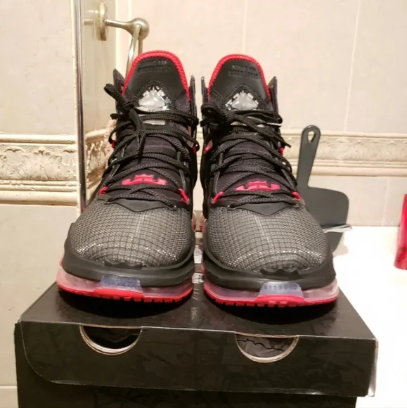 nike lebron 19 Bred black and red men\'s size 8.5 Nike LeBron 19 XIX Black Red Bred LeBron James 2022  main image 3